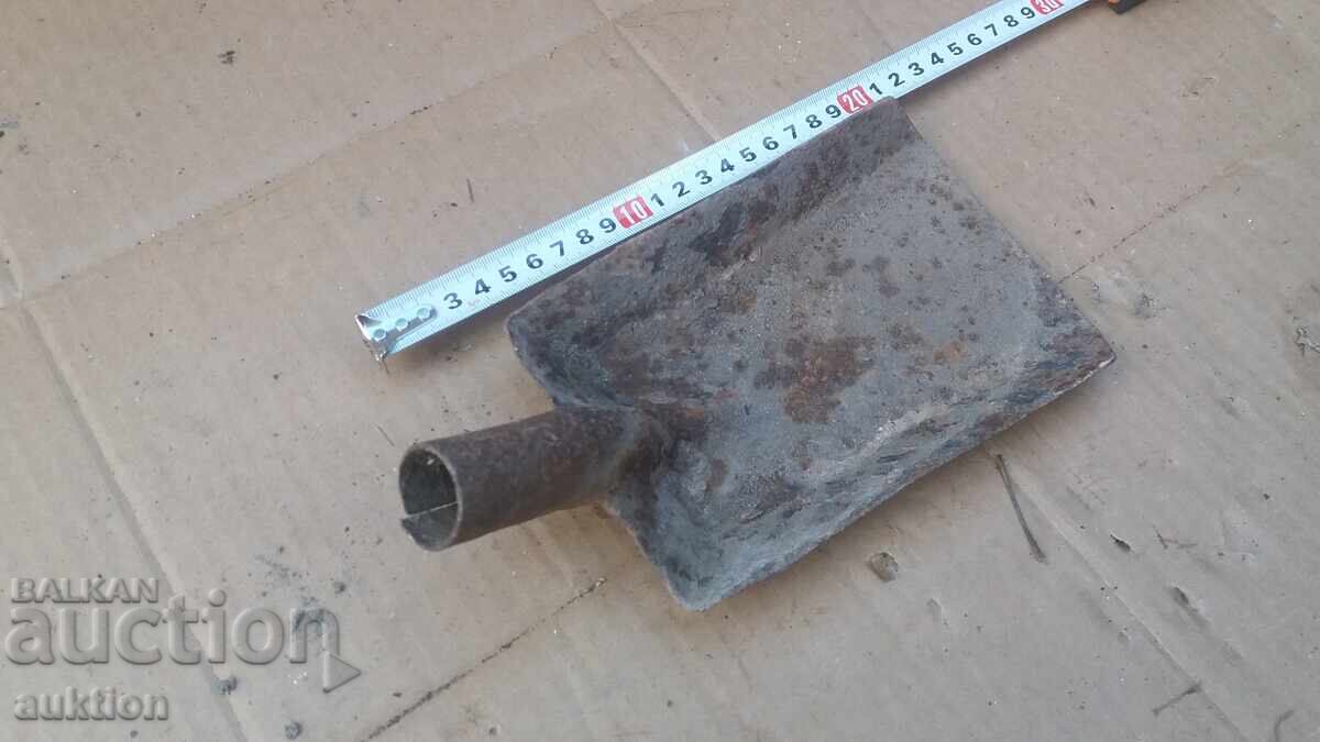 Delivery of OLD SOLID METAL STOVE SHOVEL - SOC. Delivery of OLD SOLID METAL STOVE SHOVEL - SOC.