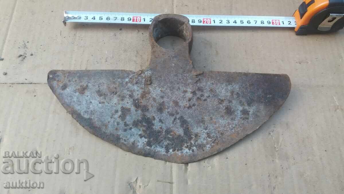 Auction OLD MASSIVE SOC. HOE, SHOVEL Auction OLD MASSIVE SOC. HOE, SHOVEL