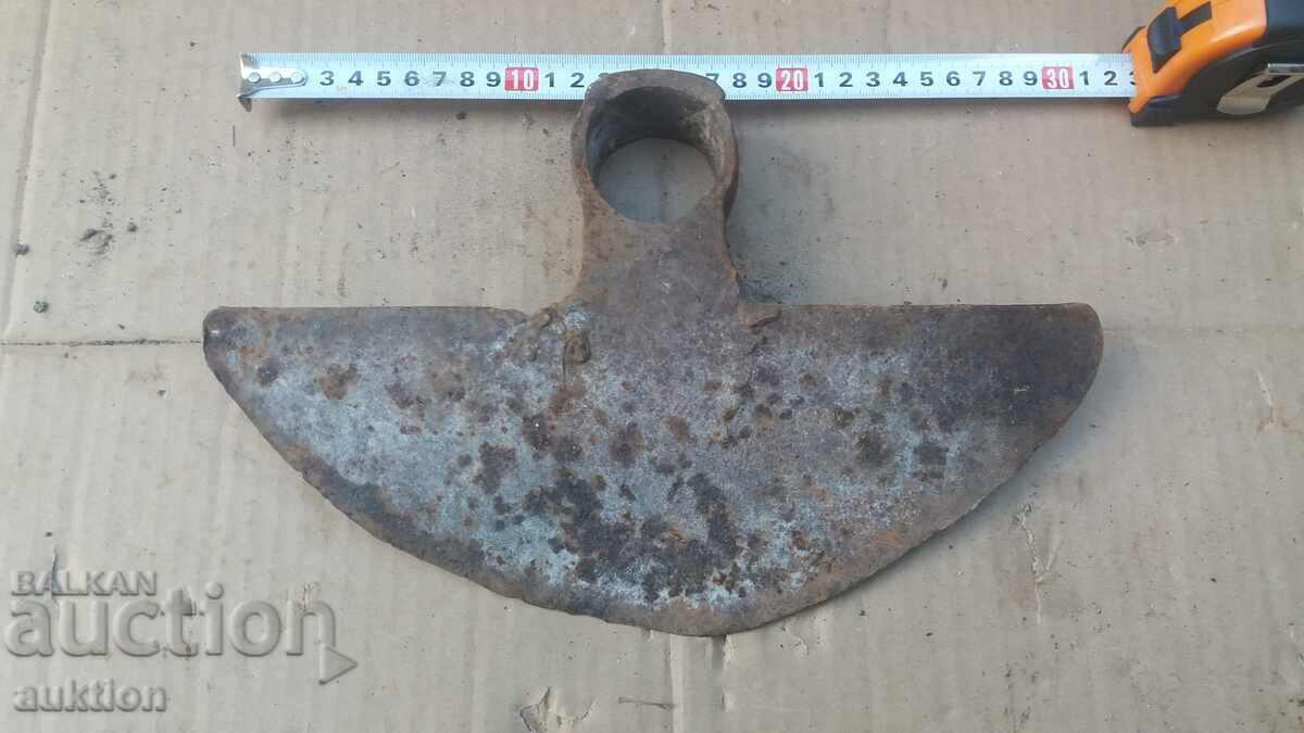 OLD MASSIVE SOC. HOE, SHOVEL - 5 OLD MASSIVE SOC. HOE, SHOVEL - 5