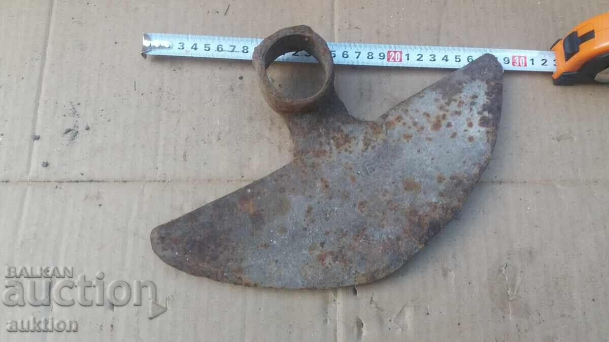 OLD MASSIVE SOC. HOE, SHOVEL - 7 OLD MASSIVE SOC. HOE, SHOVEL - 7