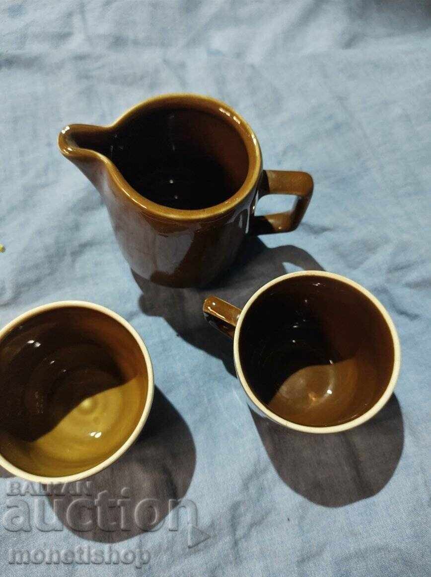 2 τεμ. φλιτζάνια καφέ και μια κανάτα 2 τεμ. φλιτζάνια καφέ και μια κανάτα