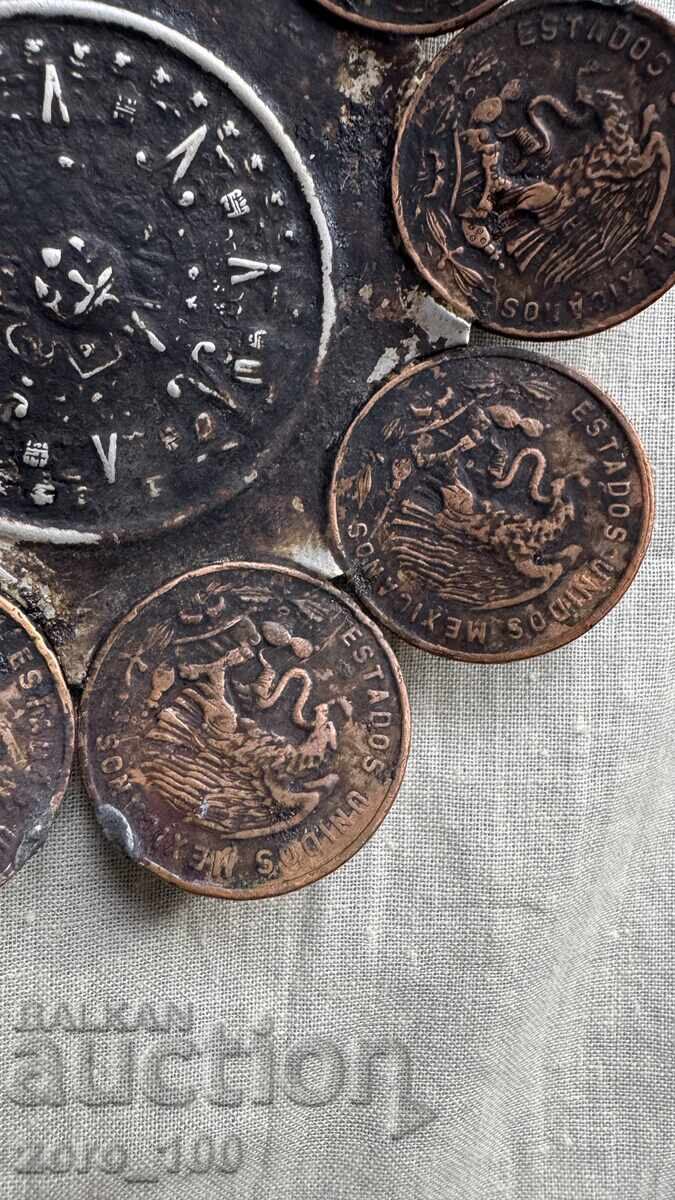 Παράδοση Ένα σωρό μεξικάνικα νομίσματα