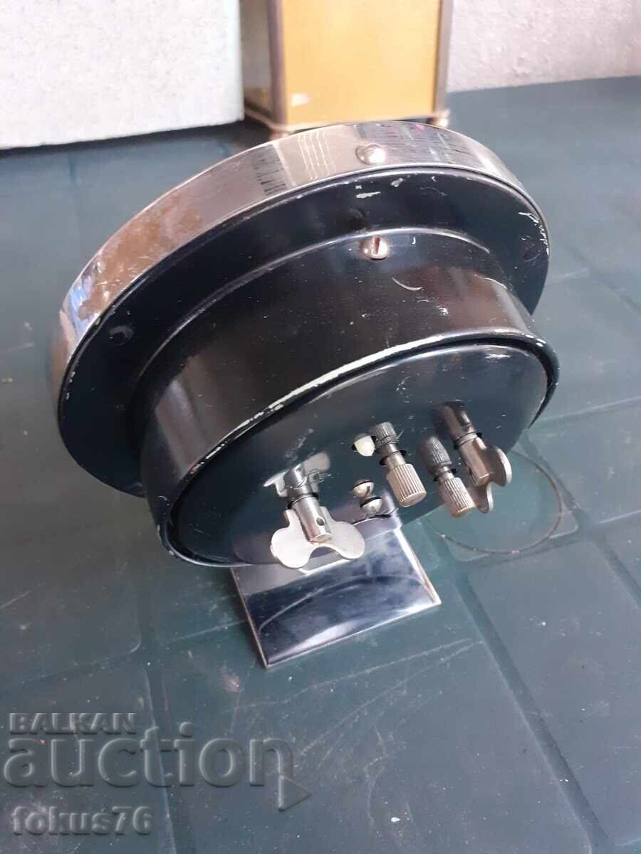 Delivery of Old Chinese animated fish alarm clock Delivery of Old Chinese animated fish alarm clock