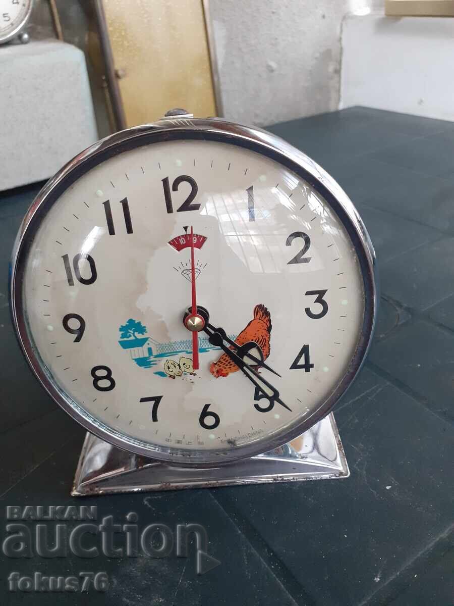 Old Chinese animated alarm clock hen with chicks Old Chinese animated alarm clock hen with chicks