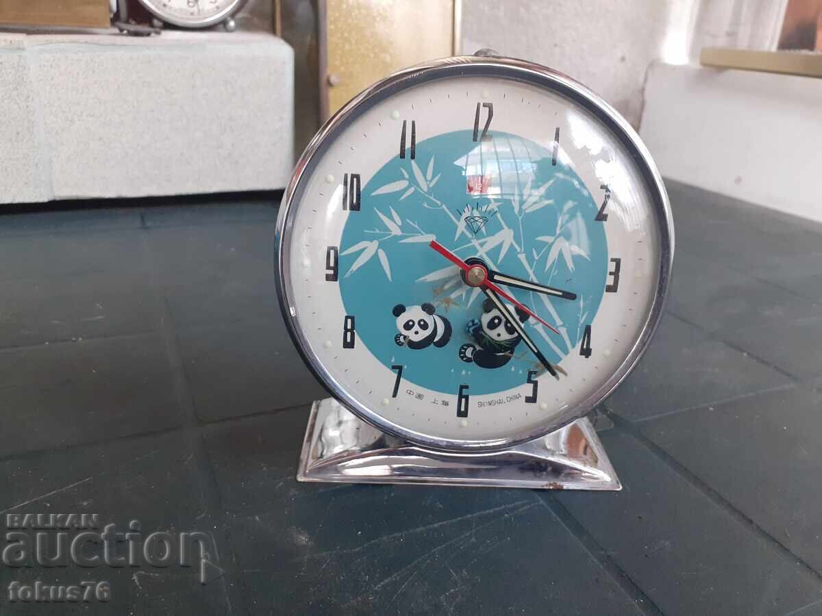 Old Chinese animated panda alarm clock with price 79.00 BGN | € 40.39 Old Chinese animated panda alarm clock with price 79.00 BGN | € 40.39