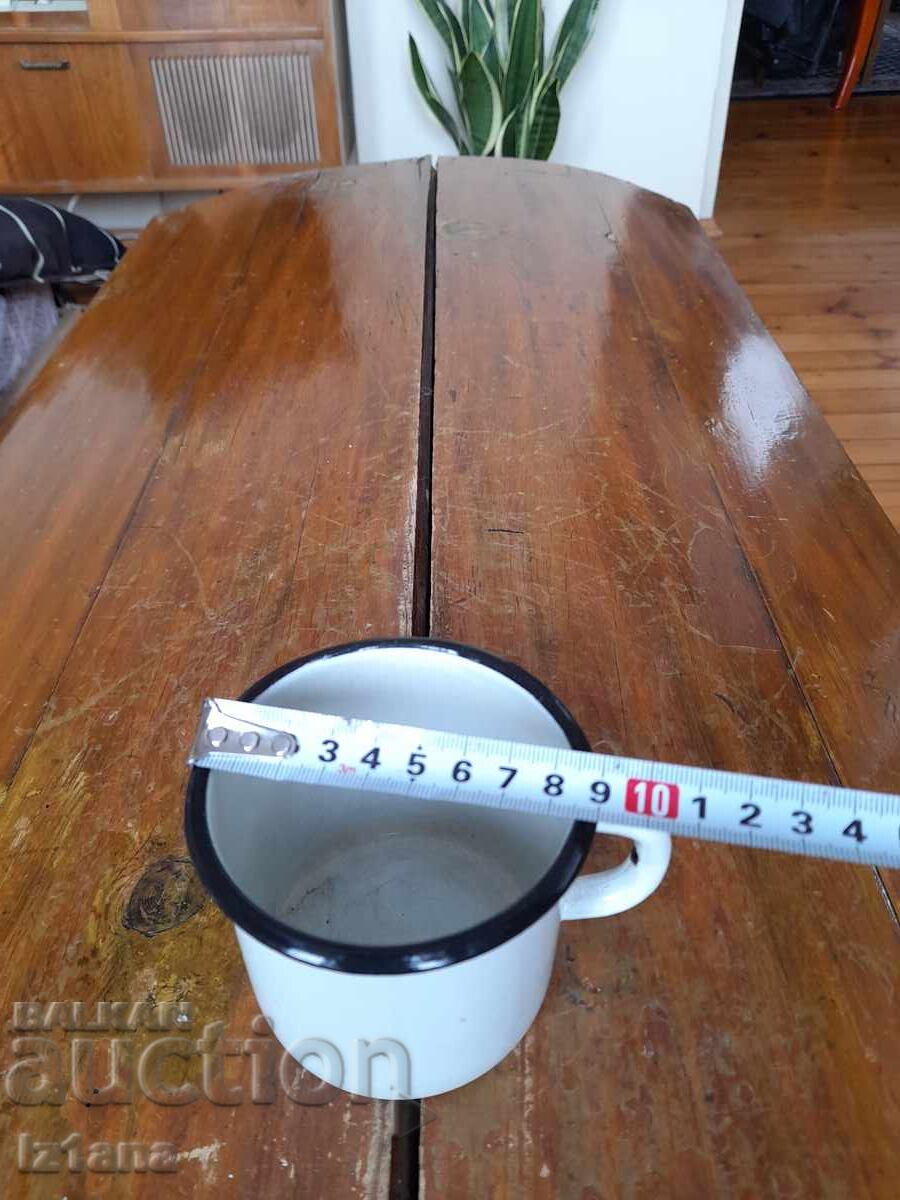 Delivery of Old enameled jug, cup Delivery of Old enameled jug, cup
