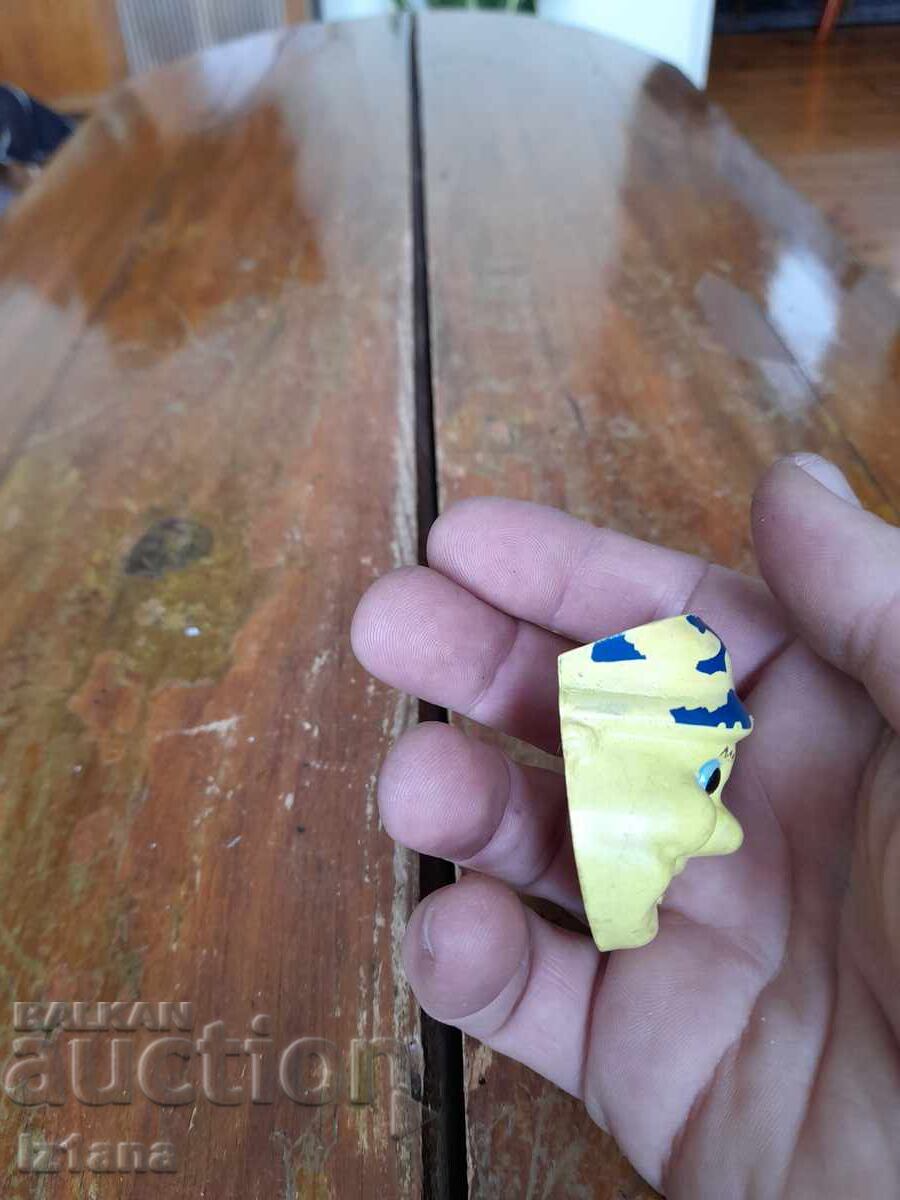 Auction  Old sharpener