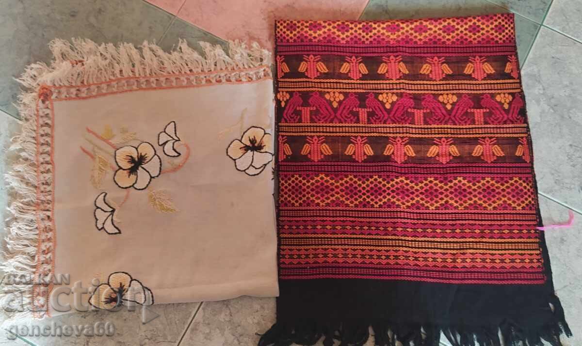 Licitație Pătură cu motive etno și față de masă brodată