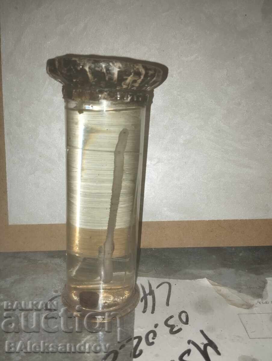 Delivery of A handout from a biology office Delivery of A handout from a biology office