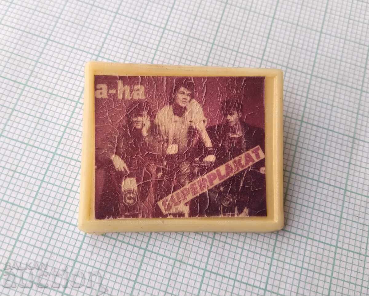 17969 Badge - Pop group A-Ha Norway with price 1.00 BGN | € 0.51 17969 Badge - Pop group A-Ha Norway with price 1.00 BGN | € 0.51