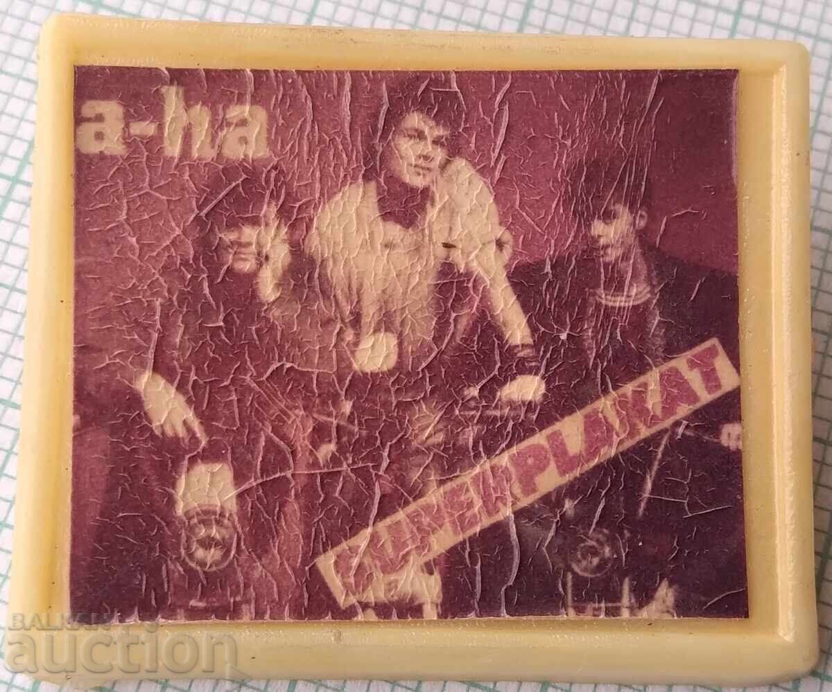 17969 Badge - Pop group A-Ha Norway 17969 Badge - Pop group A-Ha Norway