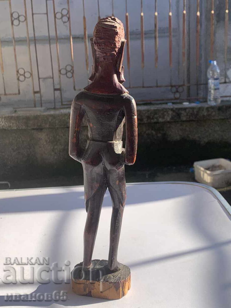 Auction wooden figure Auction wooden figure