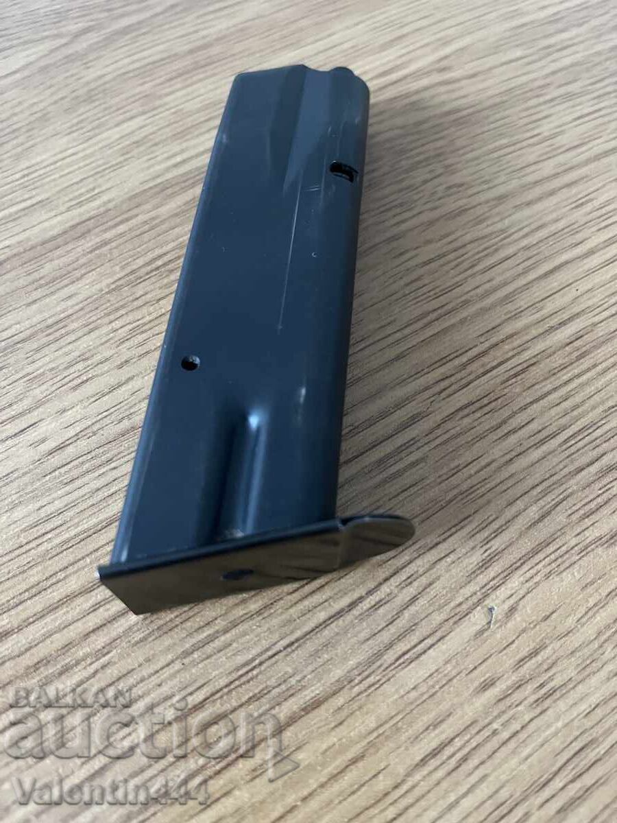 Delivery of Magazine for pistol "ChZ - 85", cal. 9x19mm Delivery of Magazine for pistol "ChZ - 85", cal. 9x19mm