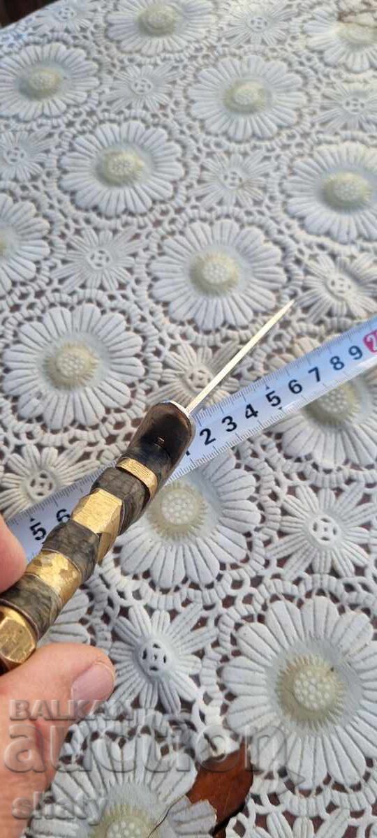 Delivery of An old knife Delivery of An old knife