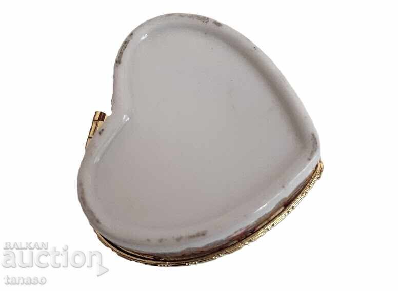 Porcelain box for trinkets, jewelry, heart - 6
