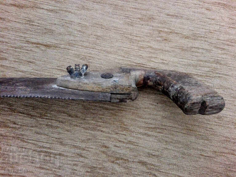 Old hand carpentry saw with price 10.00 BGN | € 5.11 Old hand carpentry saw with price 10.00 BGN | € 5.11