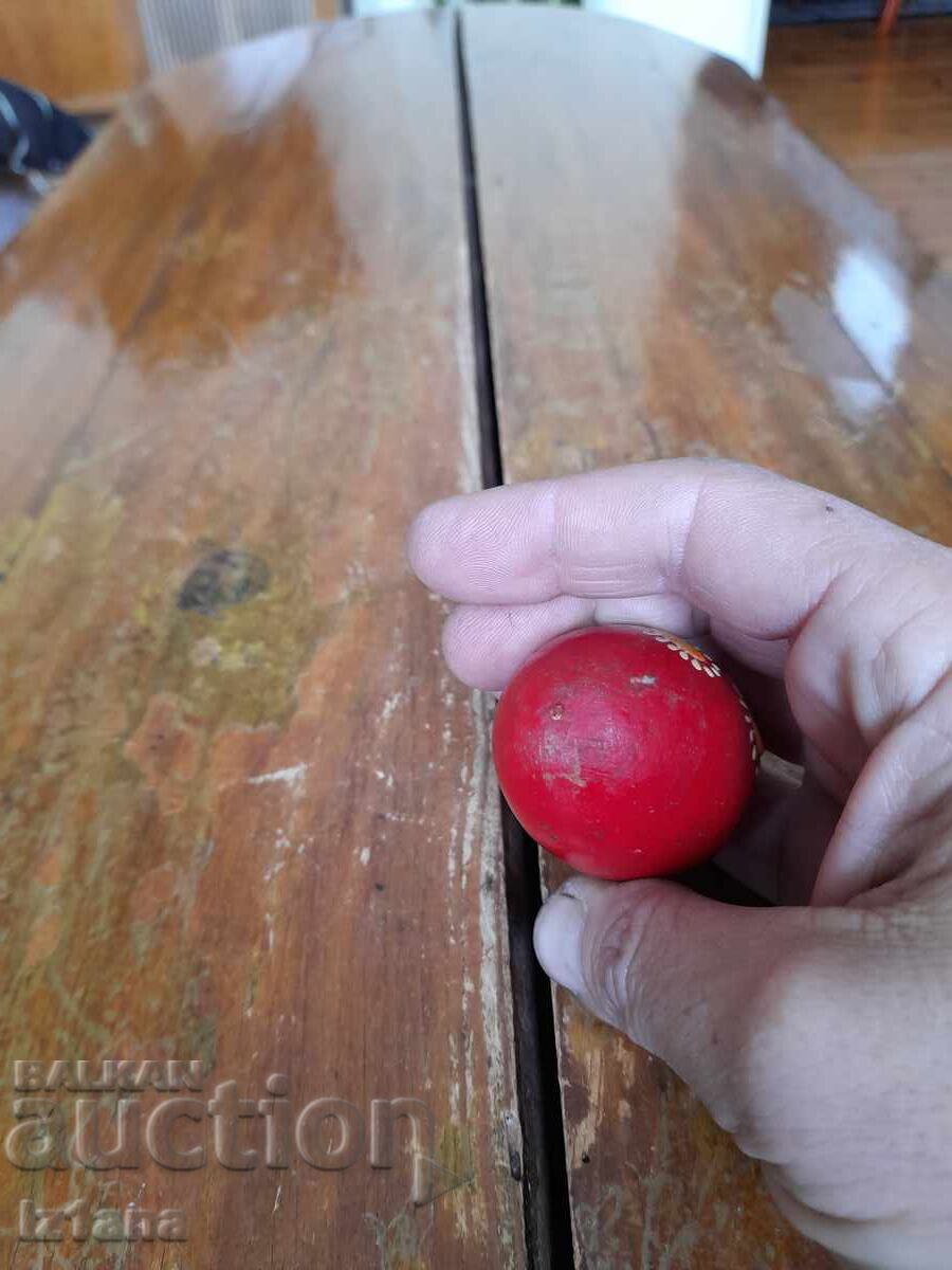 Доставка на Старо дървено яйце Доставка на Старо дървено яйце