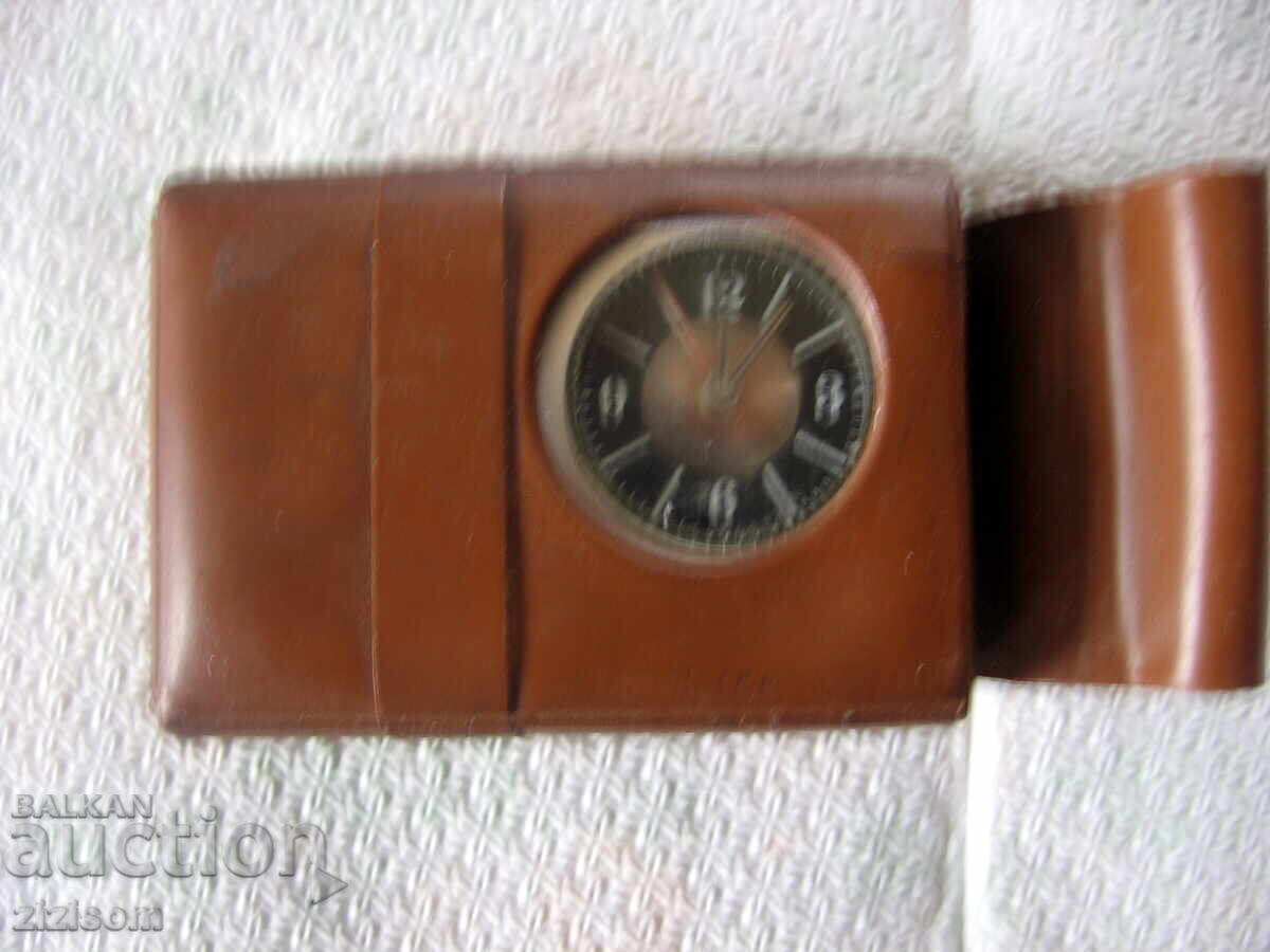 TOURIST WATCH LUCH USSR TOURIST WATCH LUCH USSR