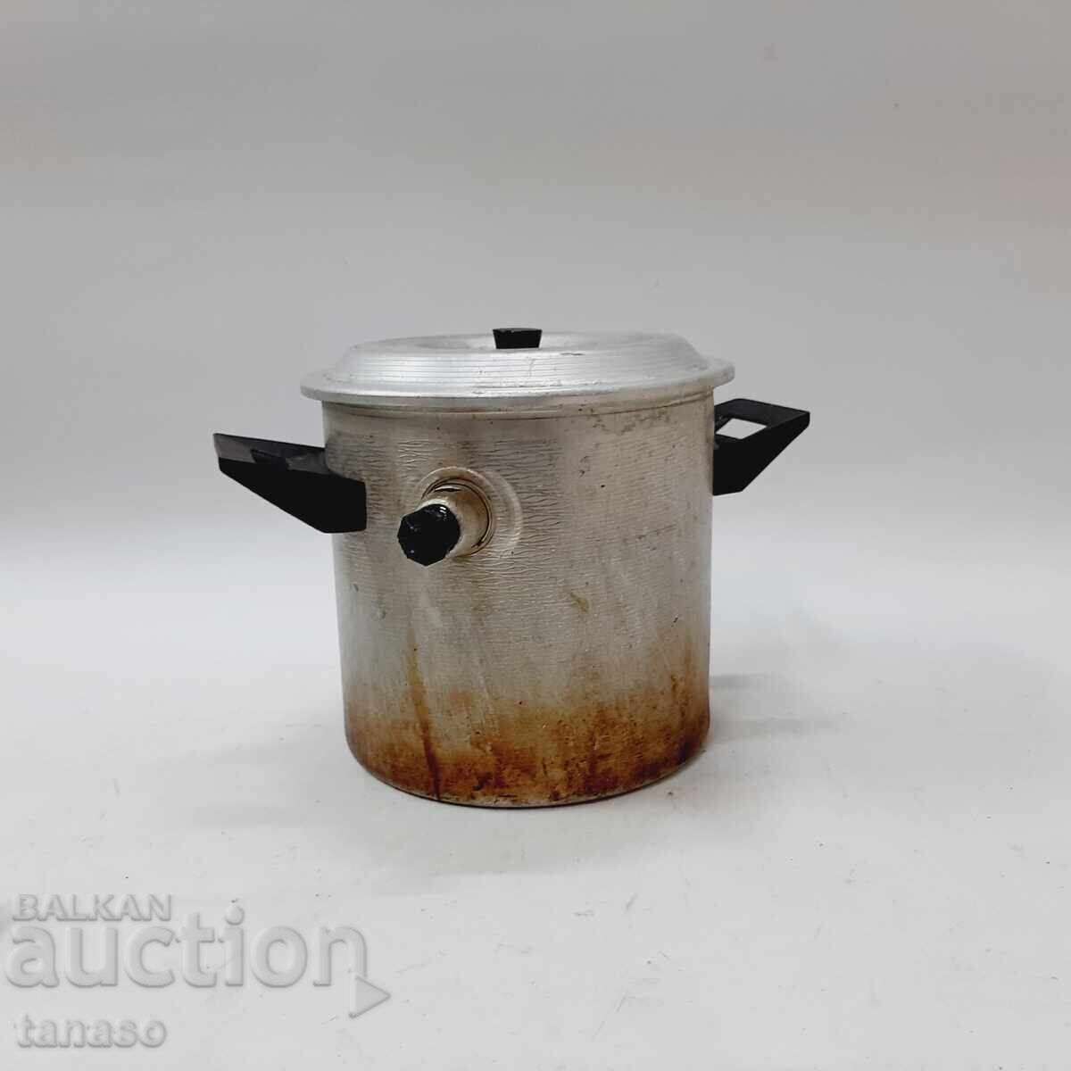 Old aluminum milk jug, 70s(12.1)