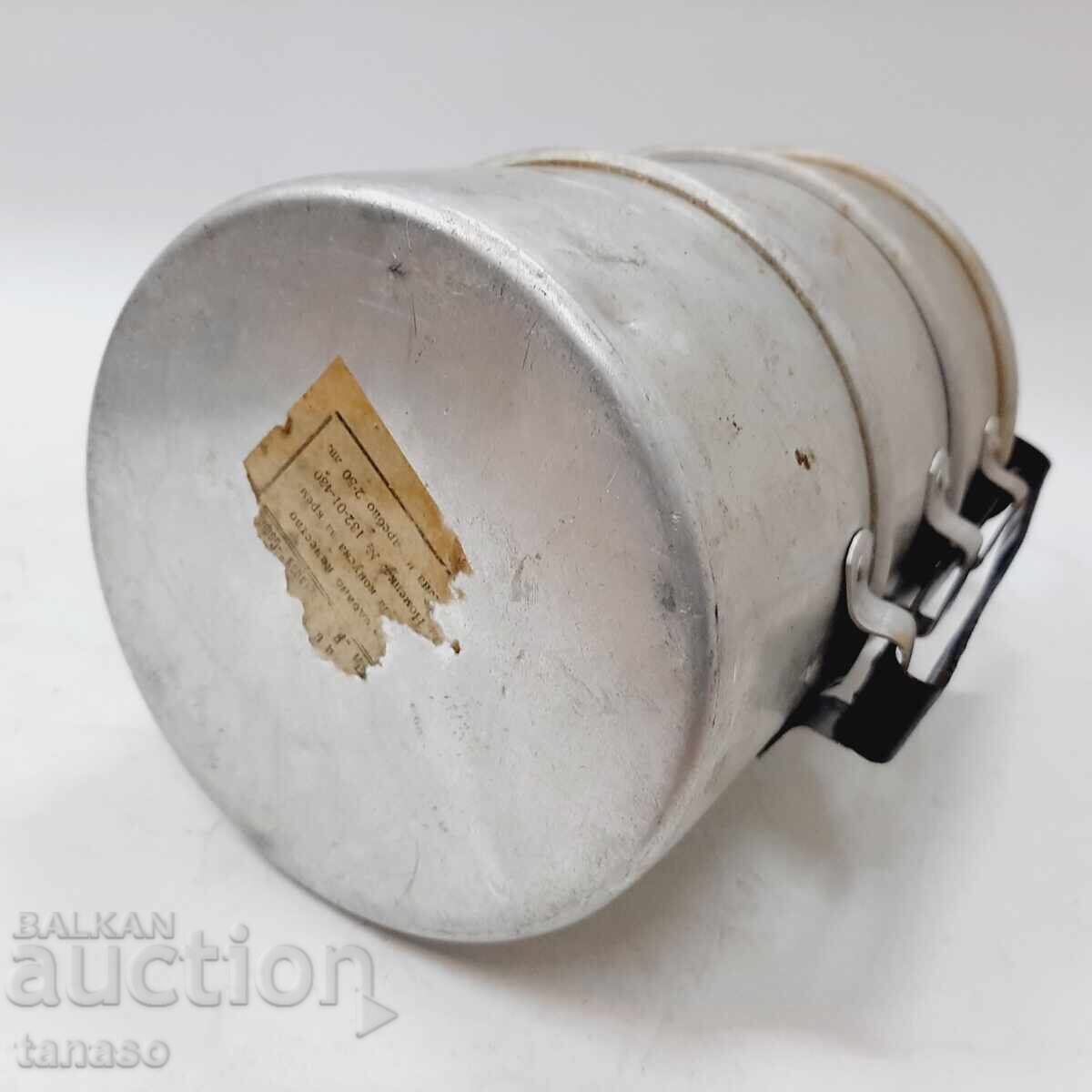 Old aluminum food containers (12.1) - 6 Old aluminum food containers (12.1) - 6