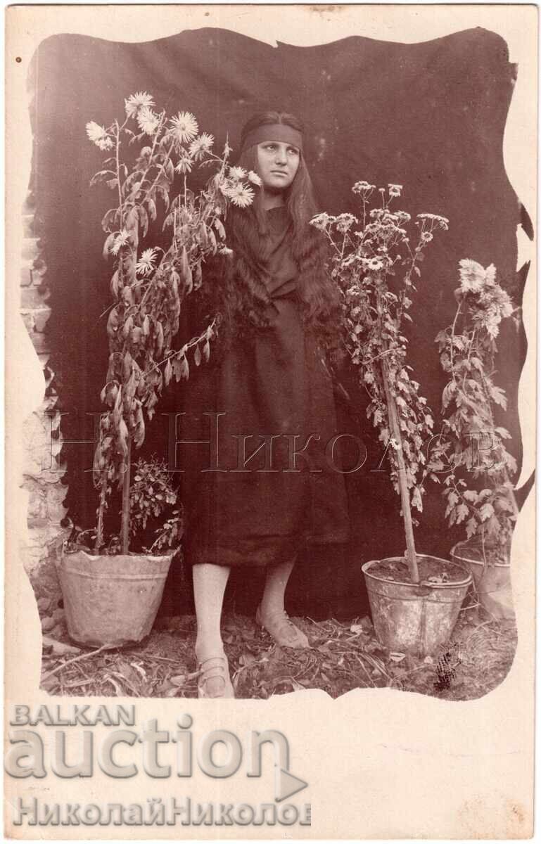 1923 СТАРА СНИМКА ПЛЕВЕН МЛАДА ЖЕНА Д376