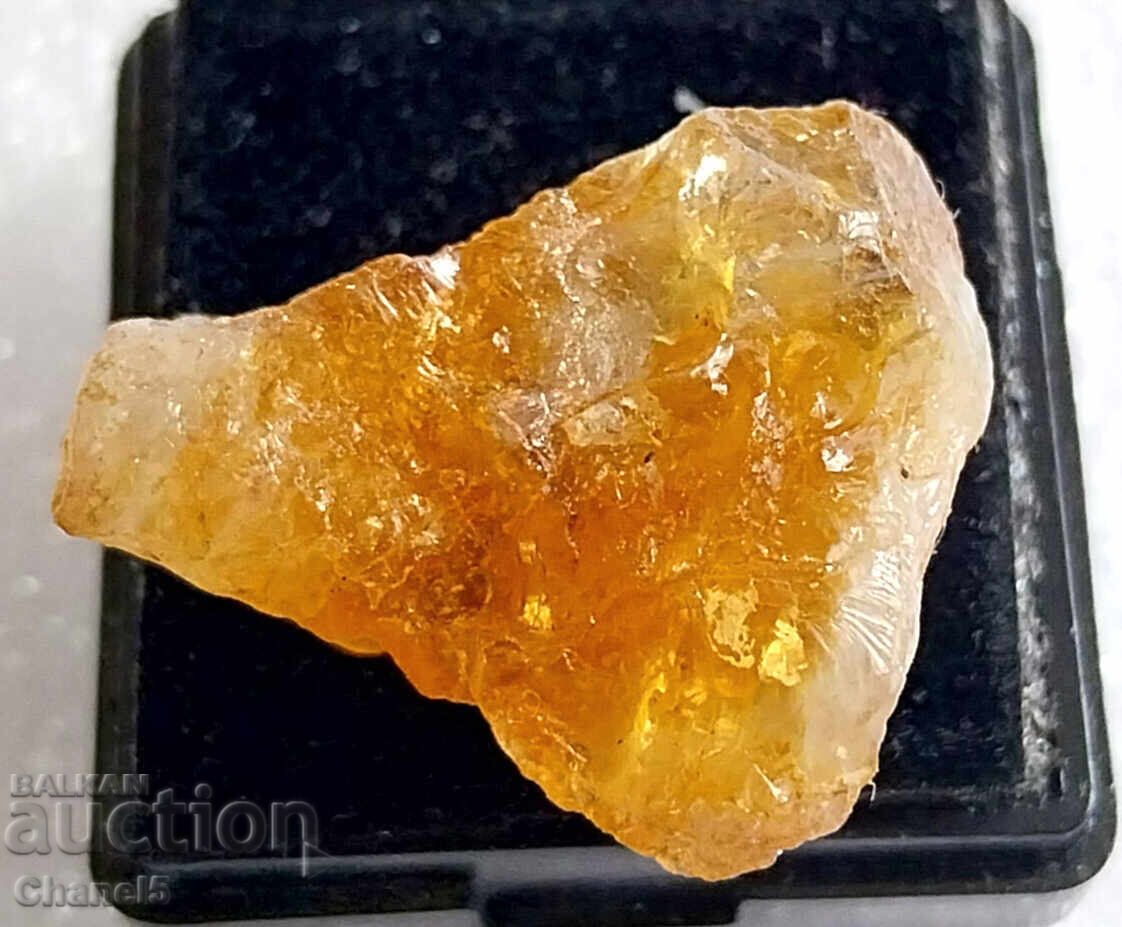 Auction  NATURAL MADEIRA CITRINE - HONEY-GOLDEN - 32.05 ct (10)