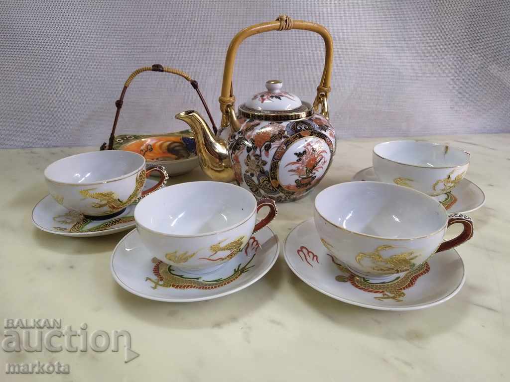 Japanese fine bone china service with geisha Japanese fine bone china service with geisha