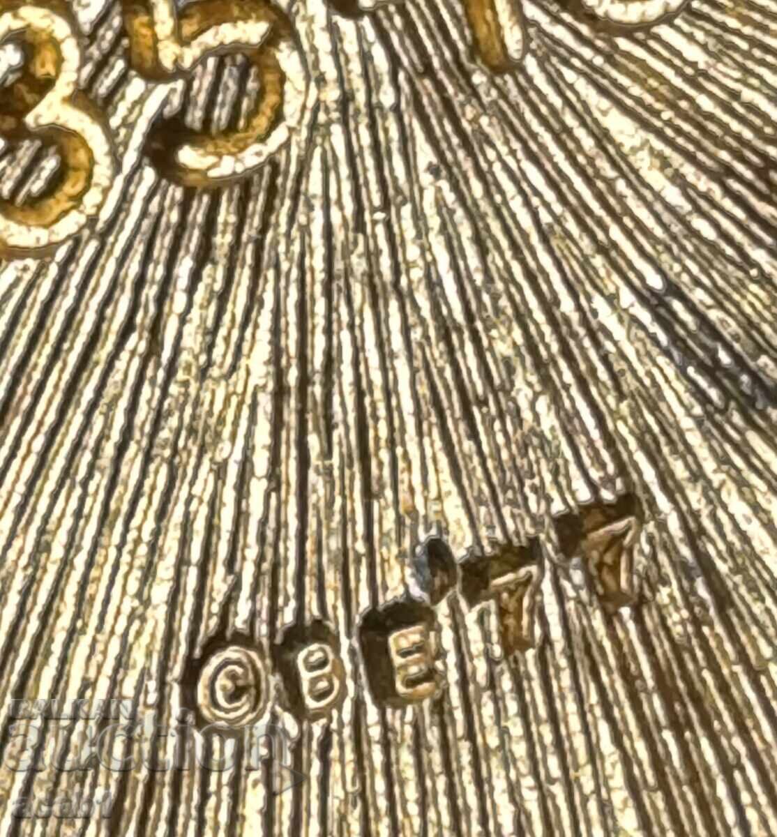 Auction  Elvis Presley Medal 1935-1977