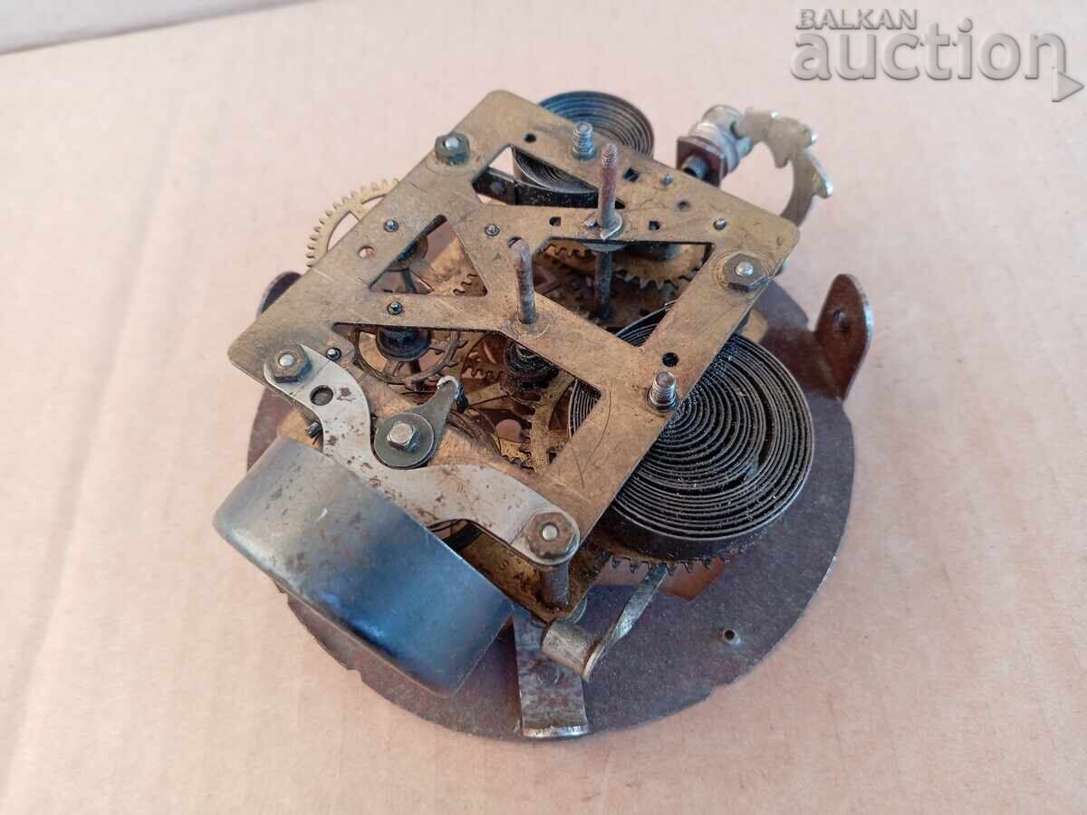 Licitație Mașină de epocă cu ceas cu alarmă fabricată în SUA Licitație Mașină de epocă cu ceas cu alarmă fabricată în SUA