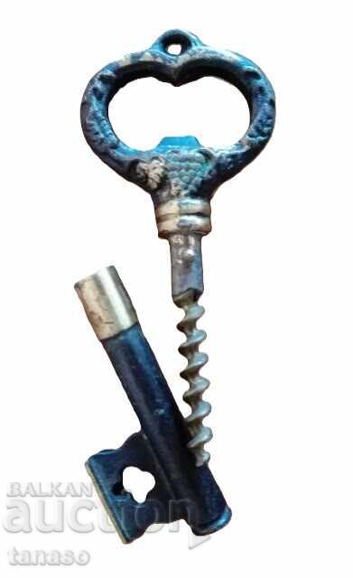 Auction Old brass corkscrew - key(9.3) Auction Old brass corkscrew - key(9.3)