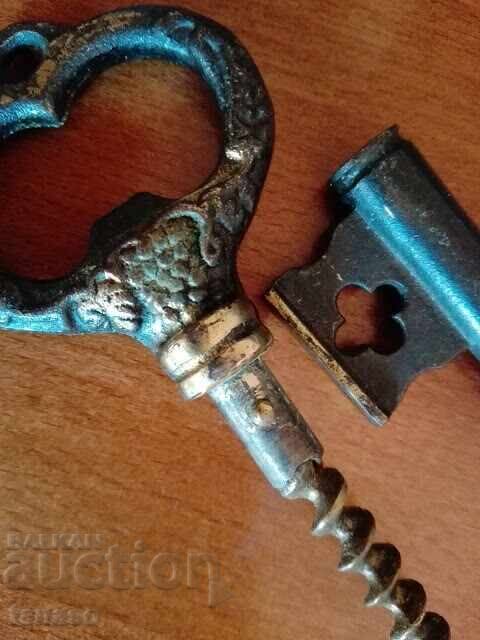 Old brass corkscrew - key(9.3) - 6 Old brass corkscrew - key(9.3) - 6
