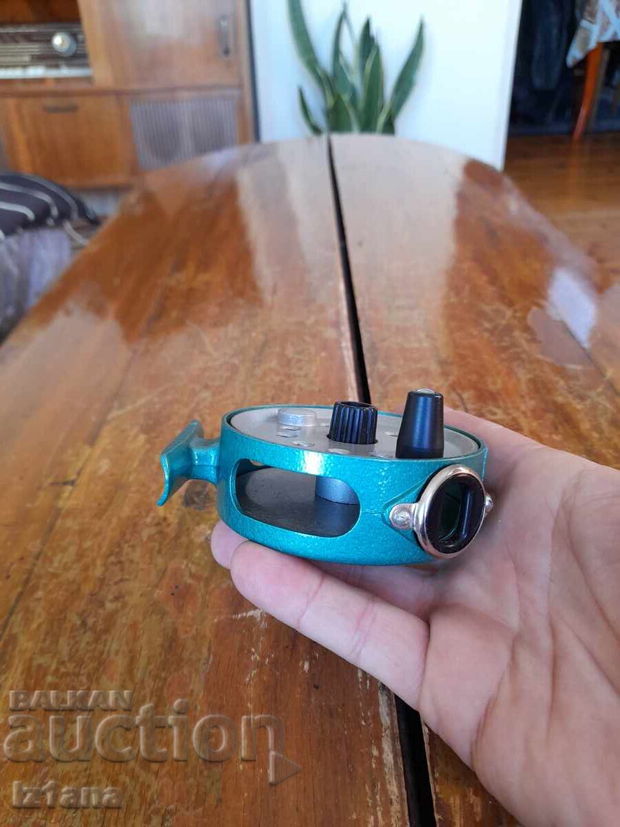 Auction Old fishing reel Auction Old fishing reel