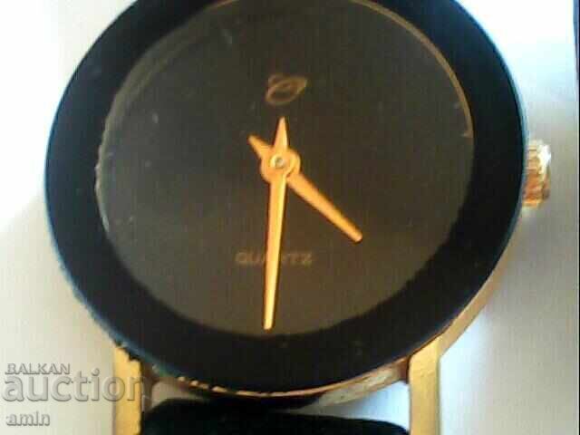 2 old 4-hour watches work, batteries are good with price 30.00 BGN | € 15.34