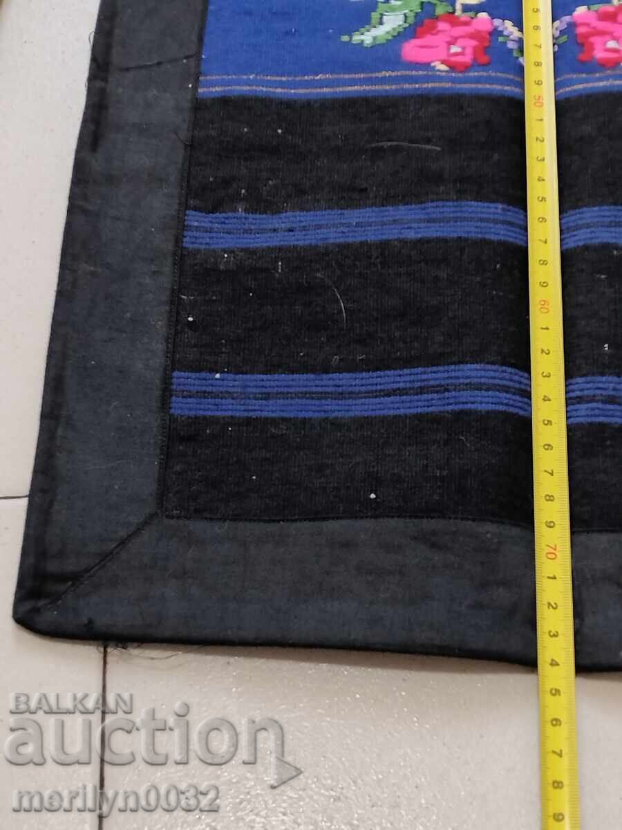 Delivery of Vintage handmade apron Delivery of Vintage handmade apron