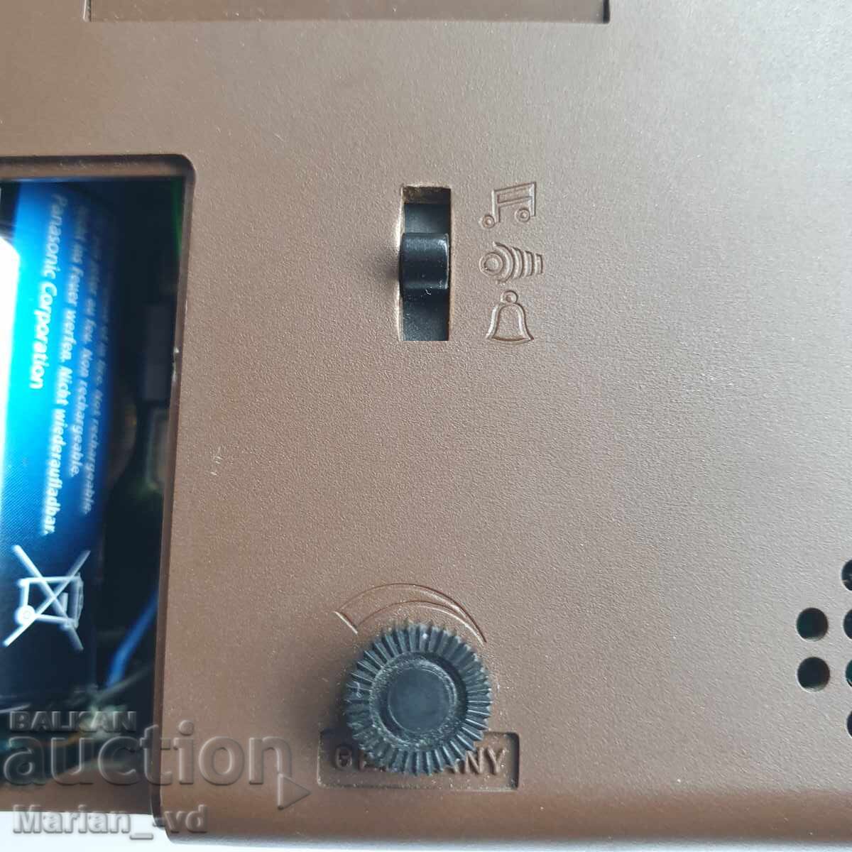 Quartz alarm clock with three melodies - 7