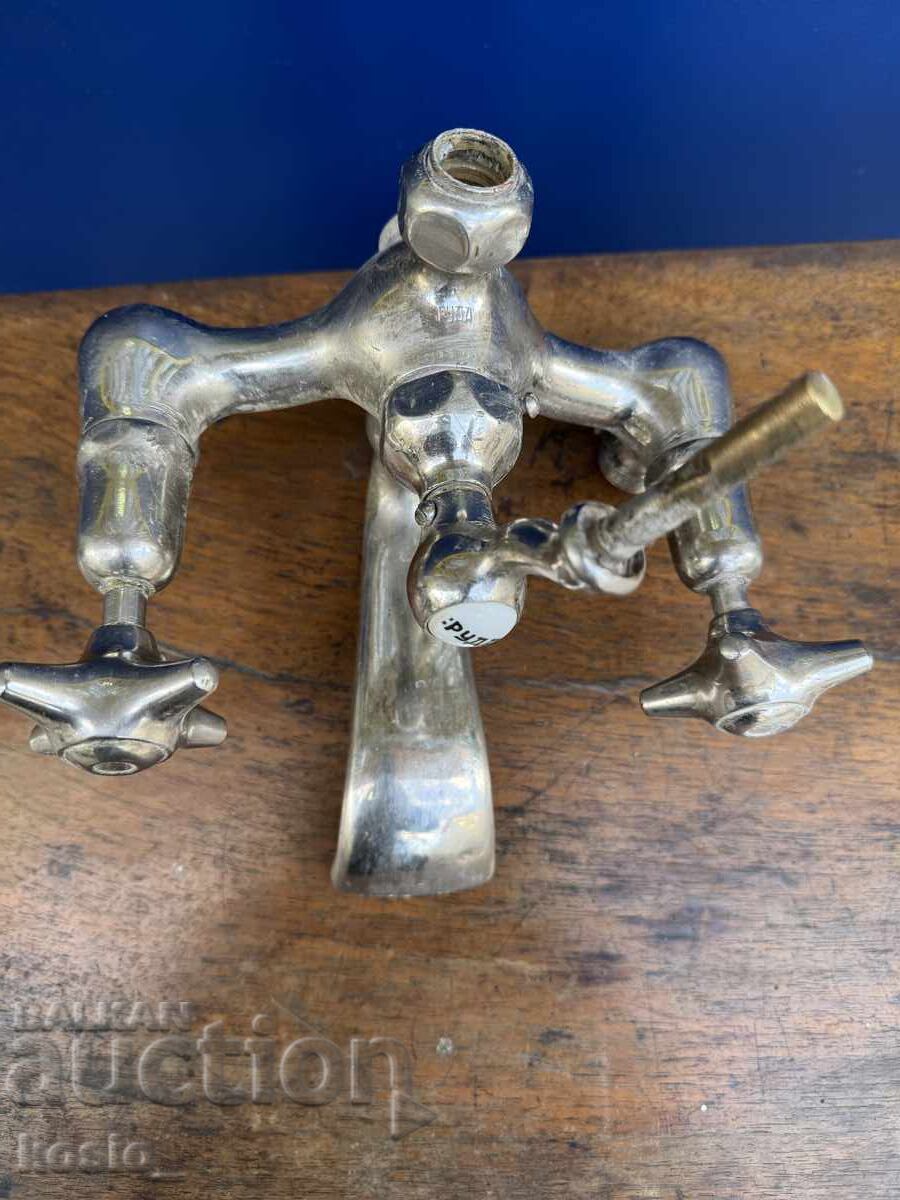 Стара батерия кран чешма с цена € 40.00 | 78.23 лв. Стара батерия кран чешма с цена € 40.00 | 78.23 лв.