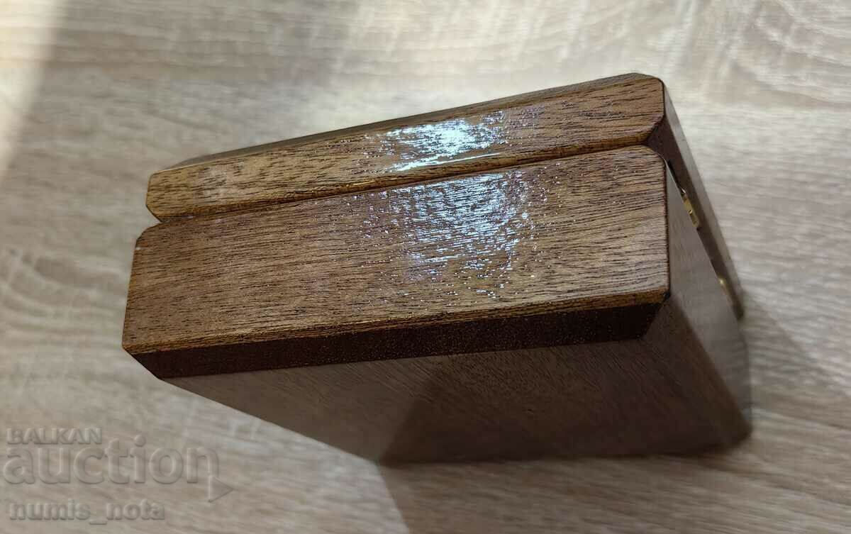 Παράδοση Πολυτελές ξύλινο κουτί για 1 κέρμα BNB Παράδοση Πολυτελές ξύλινο κουτί για 1 κέρμα BNB