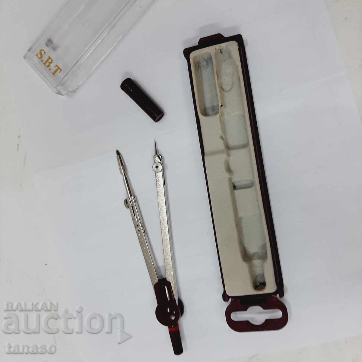 Compass(9.5) with price 7.00 BGN | € 3.58 Compass(9.5) with price 7.00 BGN | € 3.58