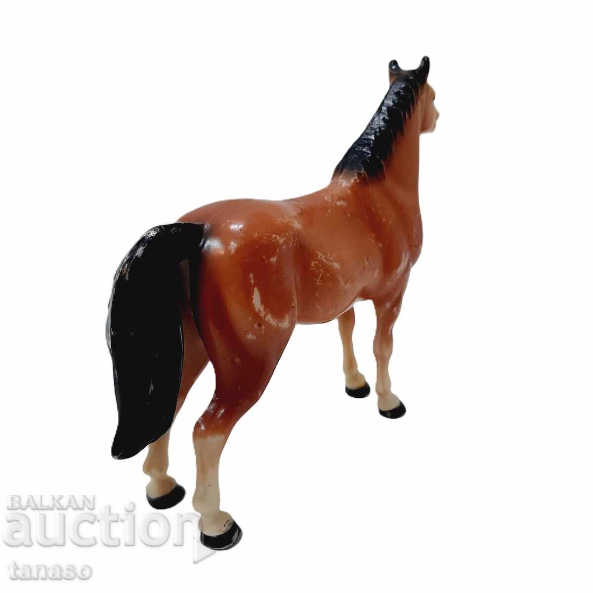 Delivery of Horse figurine, plastic (9.5) Delivery of Horse figurine, plastic (9.5)