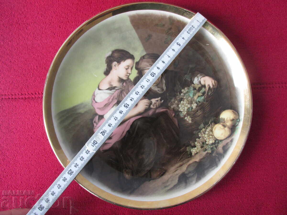Auction  Wall plate, decor, collection