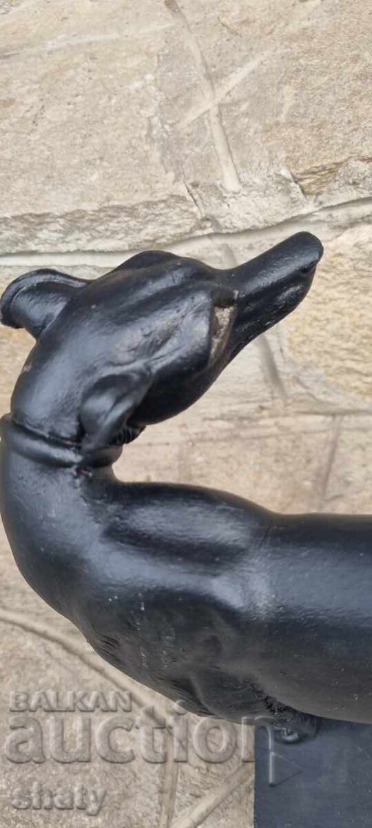 Sculptură veche din metal. Figura unui câine - 5