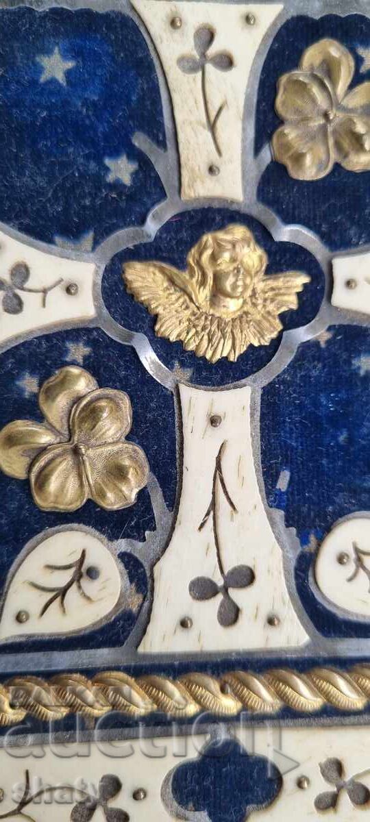 Old bible.. Antique. with price 90.00 BGN | € 46.02 Old bible.. Antique. with price 90.00 BGN | € 46.02