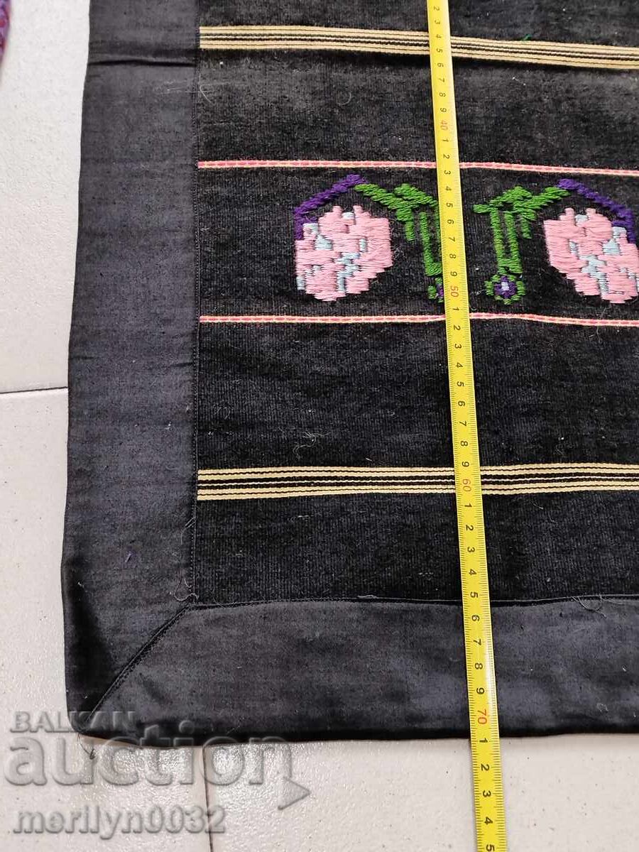 Auction Vintage handmade apron Auction Vintage handmade apron