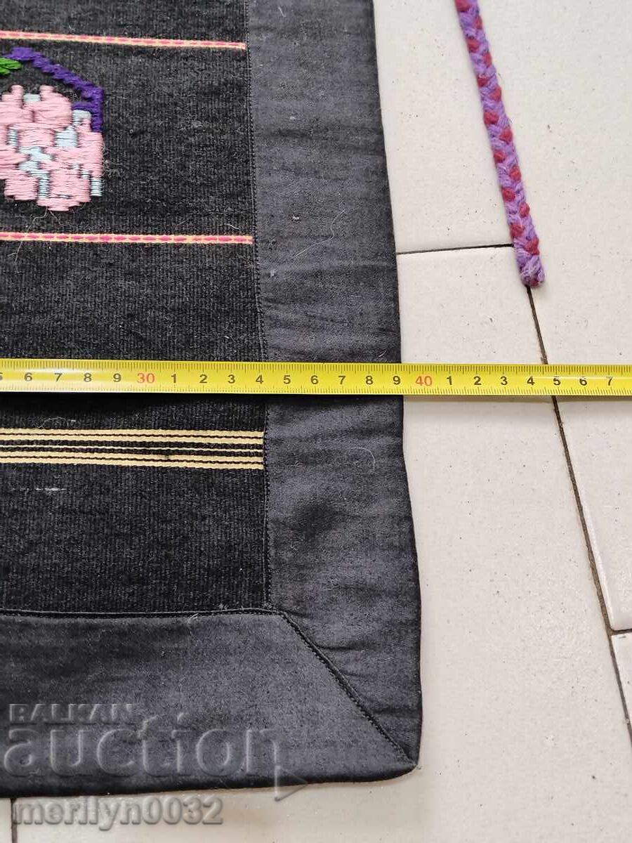 Delivery of Vintage handmade apron Delivery of Vintage handmade apron