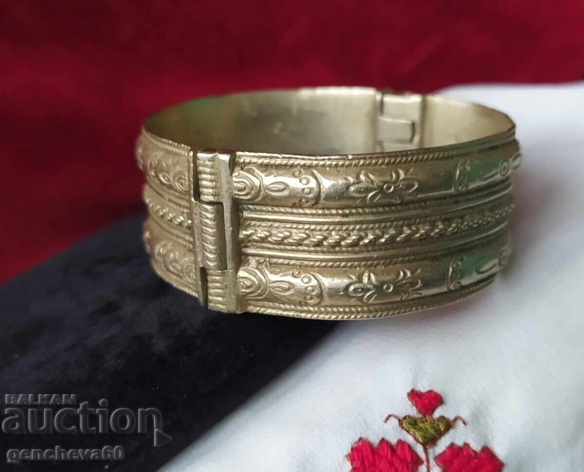 Βραχιόλι Sachan Renaissance με τιμή 70.00 BGN | € 35.79 Βραχιόλι Sachan Renaissance με τιμή 70.00 BGN | € 35.79