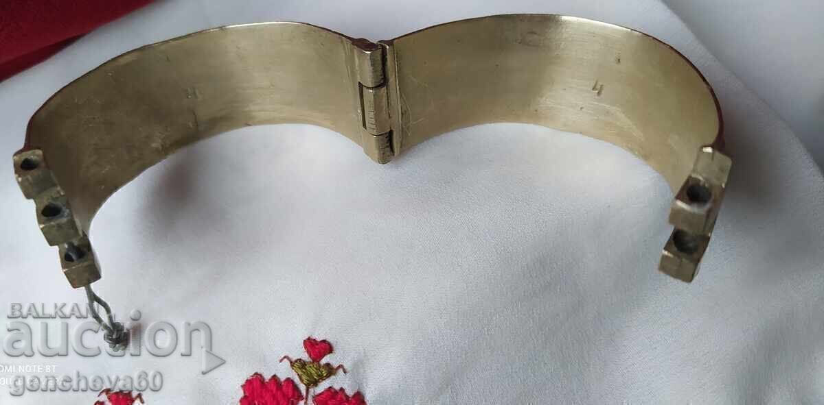 Auction  Renaissance Sachan bracelet