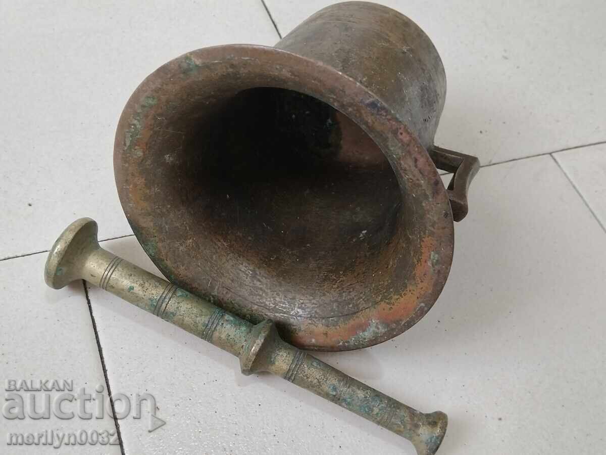 Delivery of Old bronze mortar and pestle mortar pot for pounding