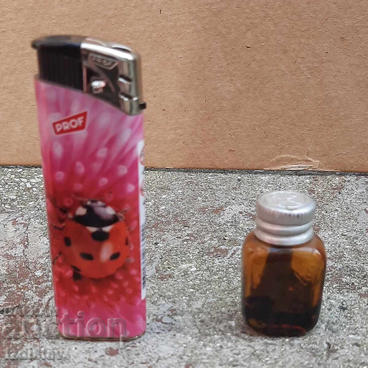 Αντίκα μπουκάλι μέρος μιας συλλογής με τιμή € 6.00 | 11.73 BGN