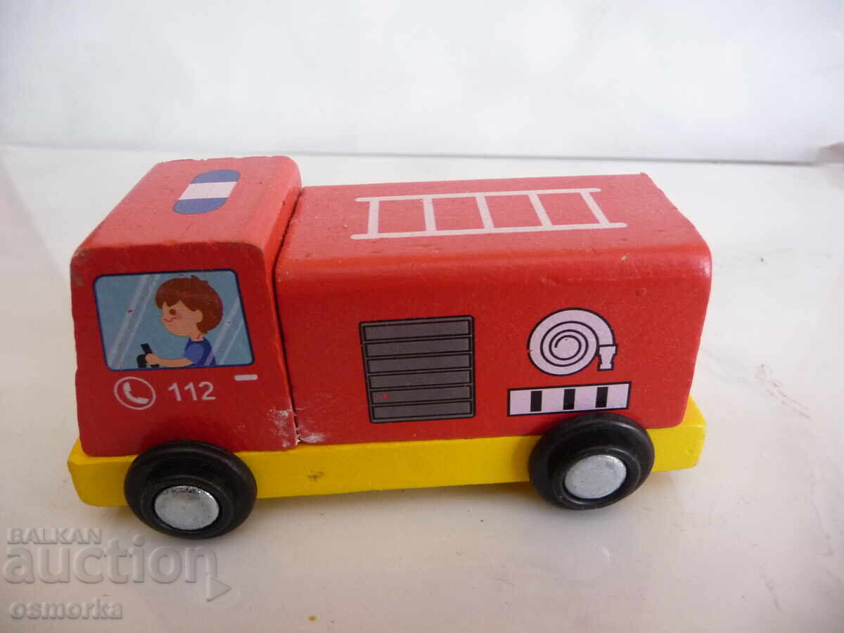 Auction  Pozrna 112 wooden fire truck firefighter truck