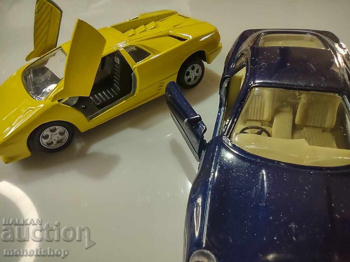 Two 1:42 scale carts - 6 Two 1:42 scale carts - 6